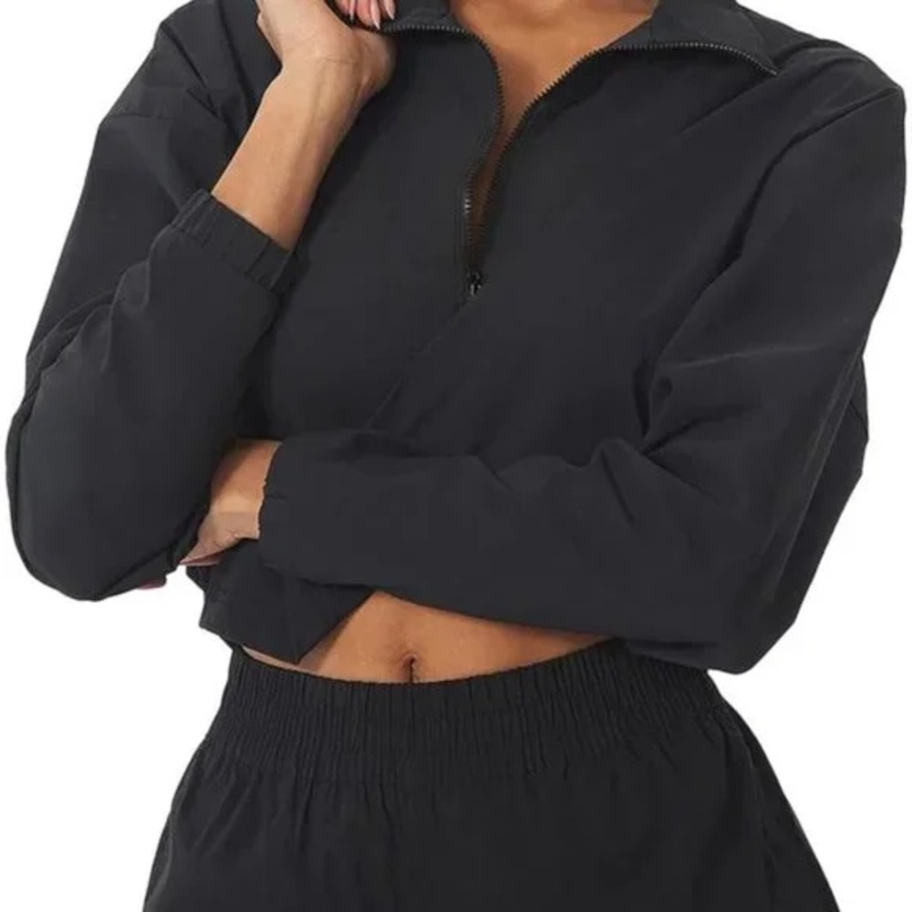 Who Wore What cropped quarter zip jacket in black so flattering size S
